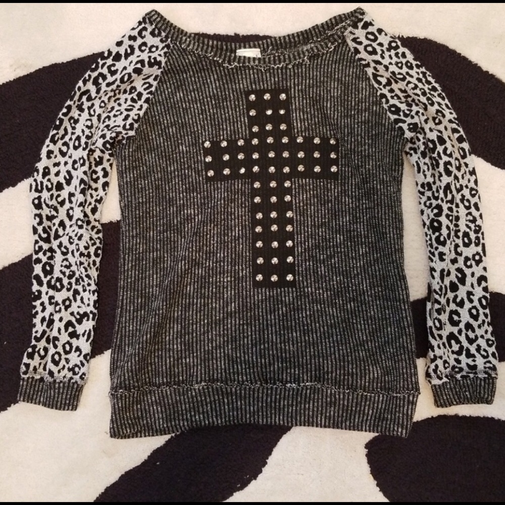NWOT Vocal sweater Studded cross,leopard sleeves.